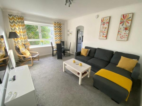 Paisley Central Apartment #4